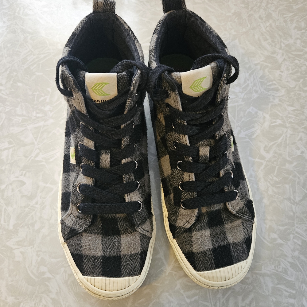 Cariuma OCA High Top Black Plaid Womens 8.5 - Picture 2 of 6